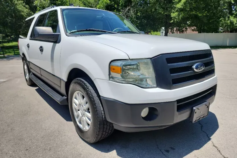 2012 Ford Expedition EL XL photo 1