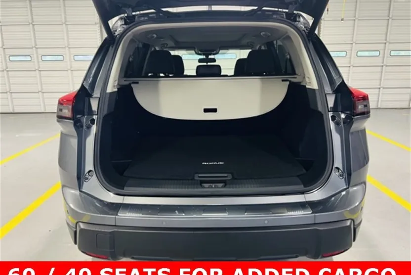 2026 Nissan Rogue SV photo 1