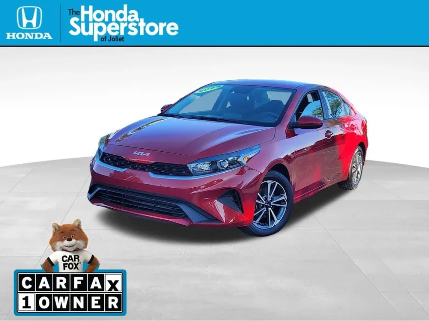 2023 Kia Forte LXS photo 1
