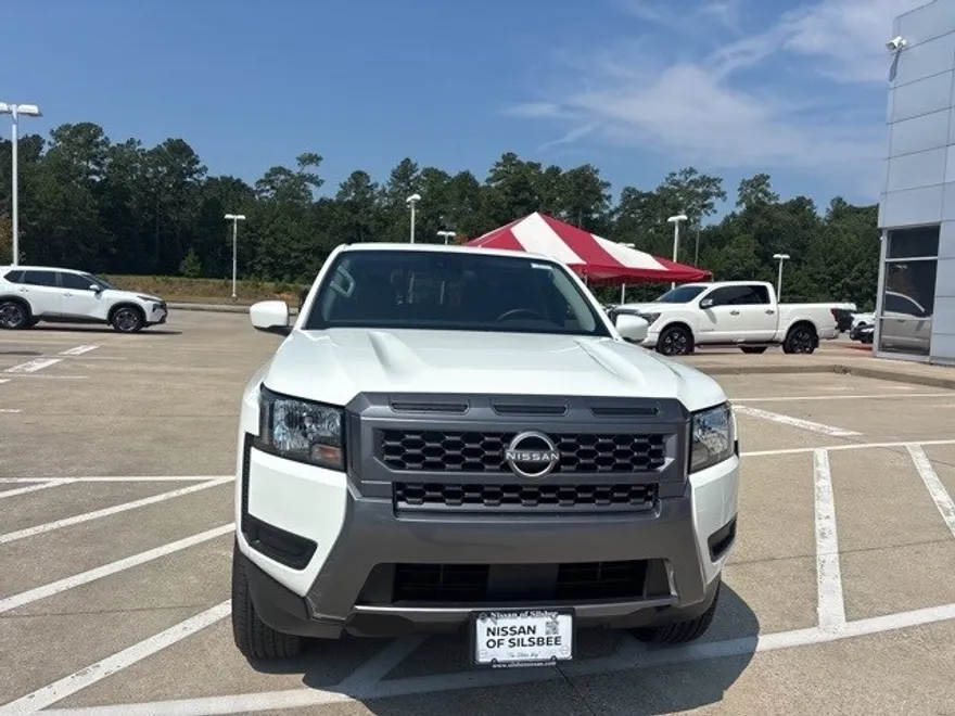 2025 Nissan Frontier SV Crew Cab photo 1