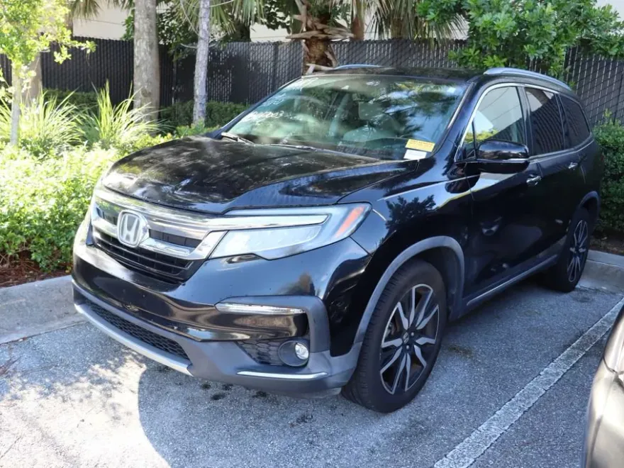 2019 Honda Pilot Touring photo 1