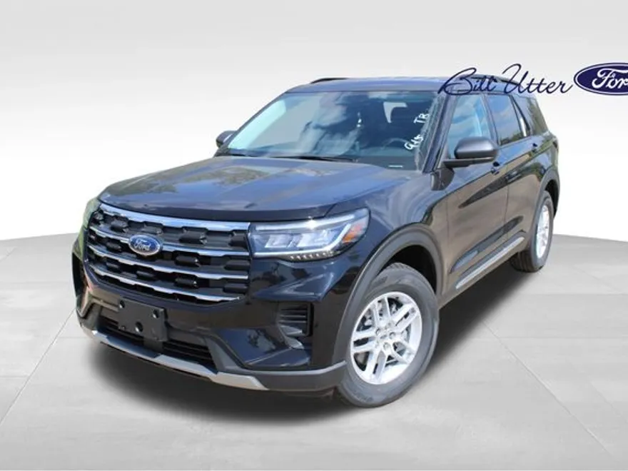 2025 Ford Explorer photo 1