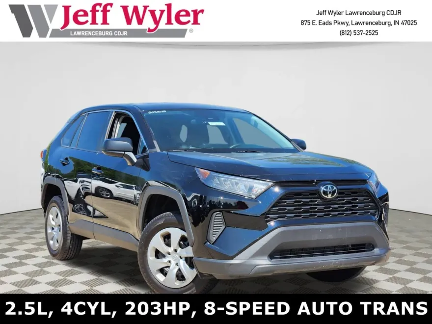 2022 Toyota RAV4 LE photo 1