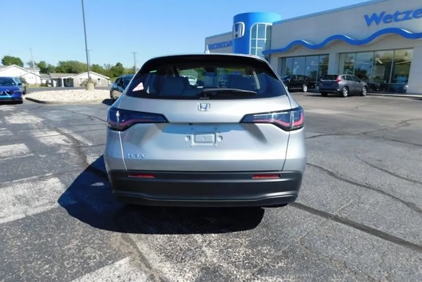 2025 Honda HR-V LX photo 1