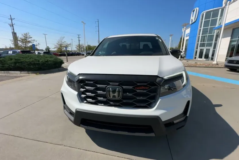 2026 Honda Ridgeline TrailSport photo 1