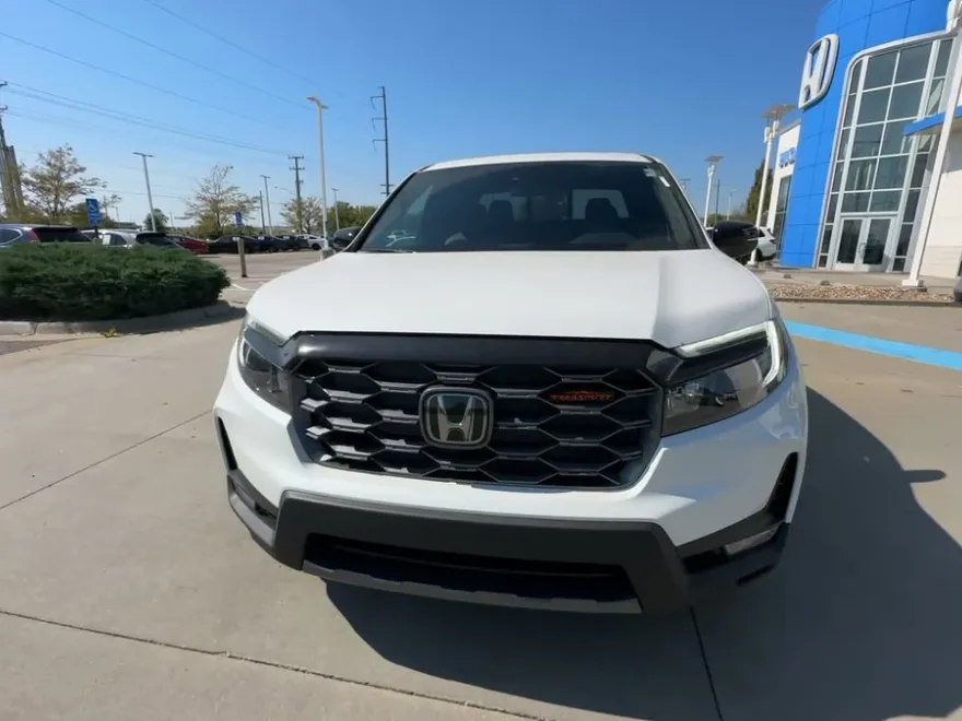 2026 Honda Ridgeline TrailSport photo 1