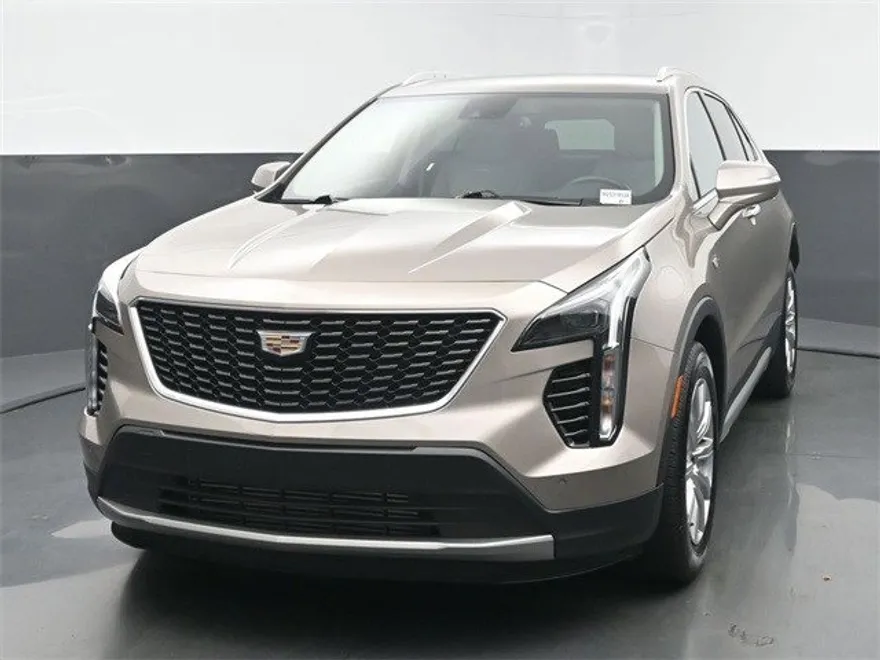 2023 Cadillac XT4 Premium Luxury photo 1