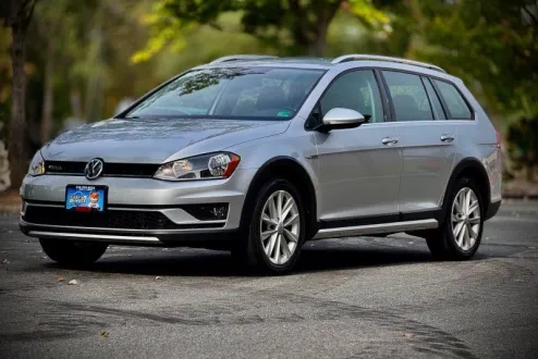 2017 Volkswagen Golf Alltrack SE photo 3