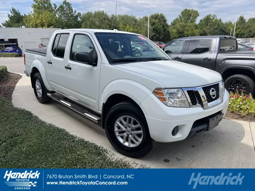 2016 Nissan Frontier SV photo 1