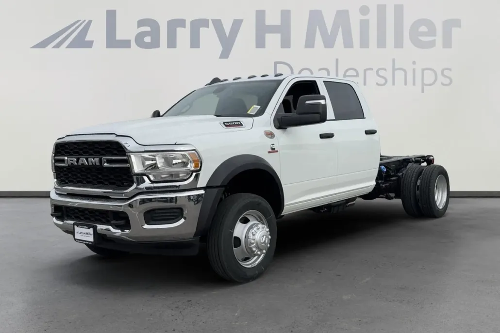 2024 Ram 5500 Tradesman photo 1