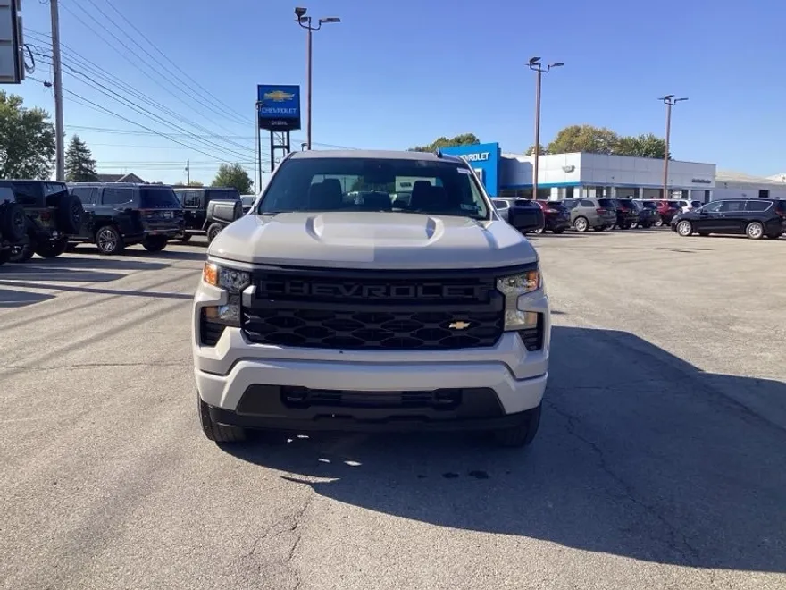 2026 Chevrolet Silverado 1500 Custom photo 1