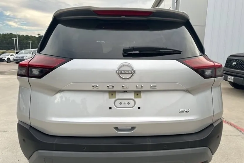 2023 Nissan Rogue SV photo 1