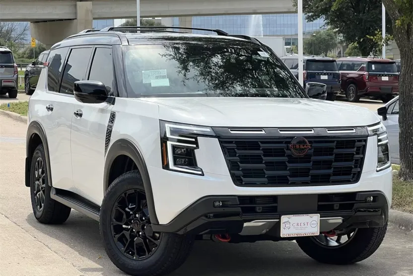 2026 Nissan Armada photo 1