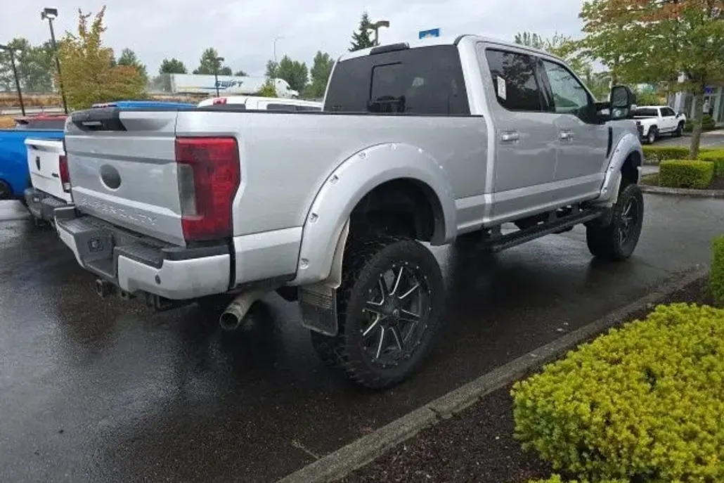 2019 Ford F-250 Lariat photo 1
