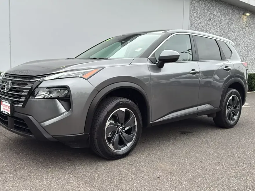 2024 Nissan Rogue SL photo 1