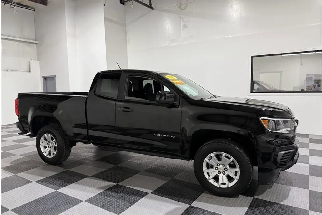 2022 Chevrolet Colorado LT photo 1