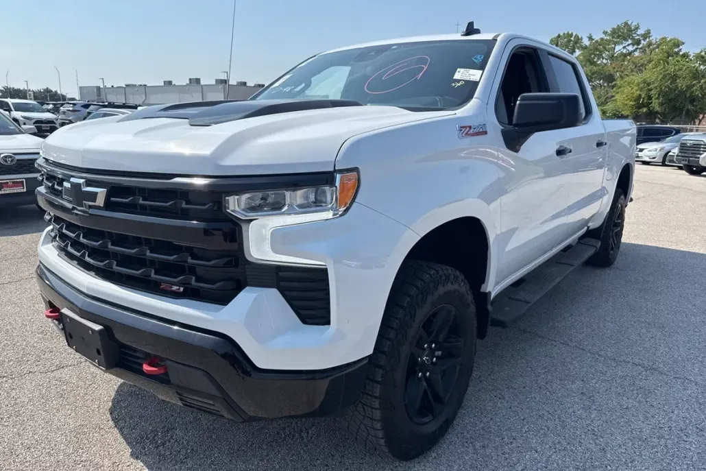 2024 Chevrolet Silverado 1500 LT Trail Boss photo 1