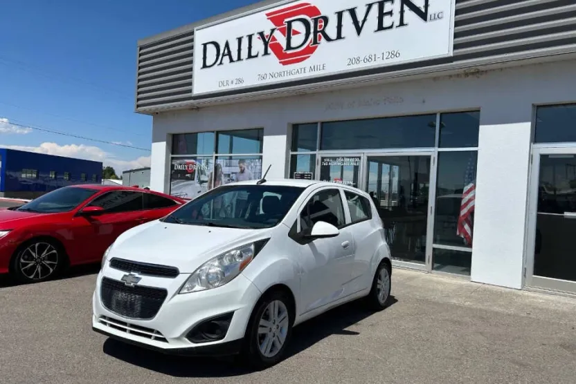 2014 Chevrolet Spark 1LT photo 1