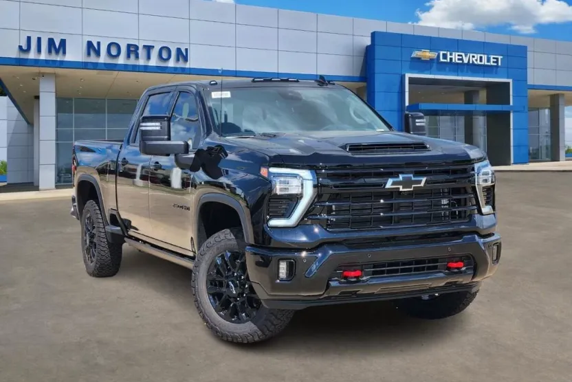 2025 Chevrolet Silverado 2500HD LTZ photo 1