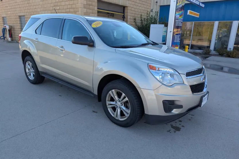 2014 Chevrolet Equinox LS photo 1