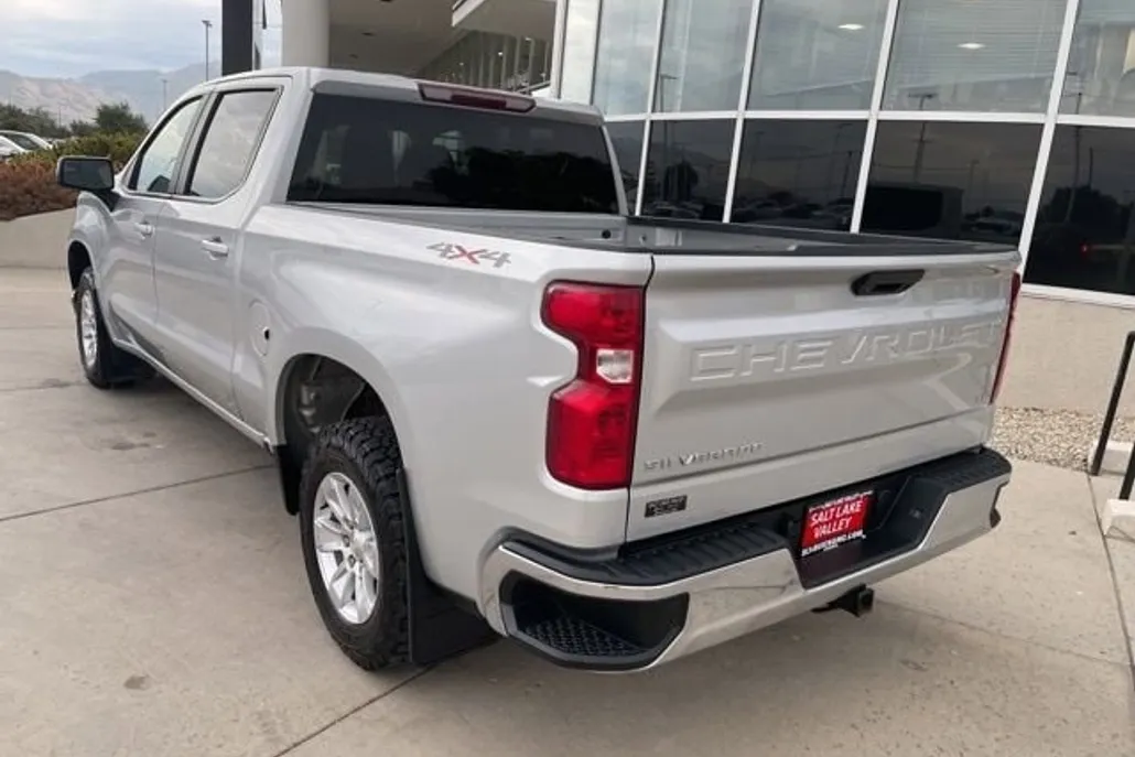 2019 Chevrolet Silverado 1500 LT photo 1