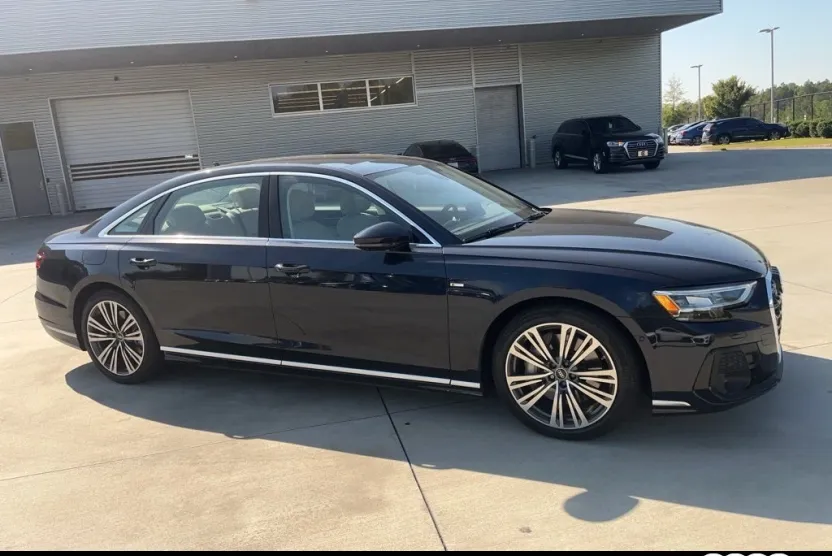 2022 Audi A8 L 55 Quattro photo 1