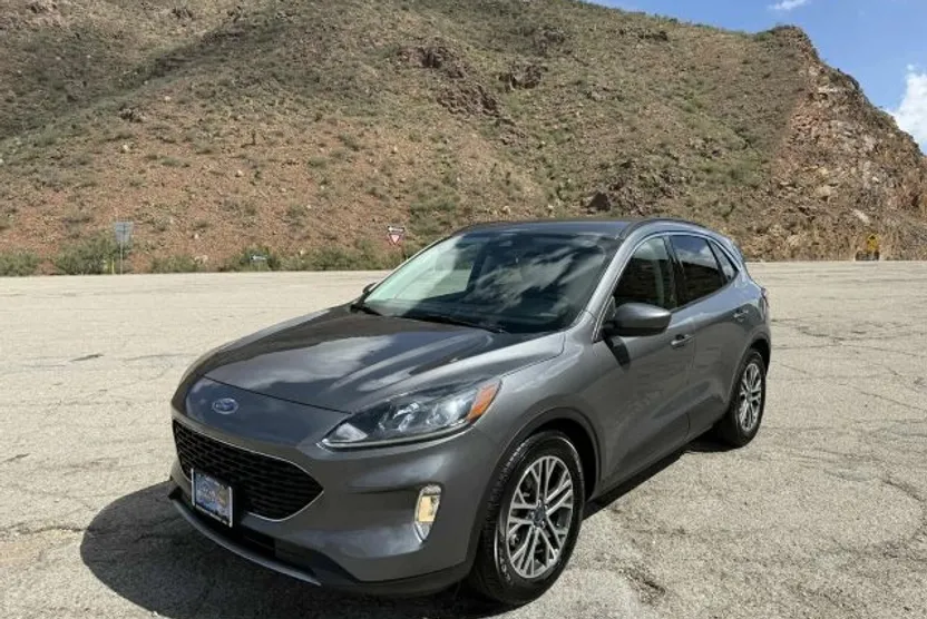 2021 Ford Escape SEL Sport photo 1