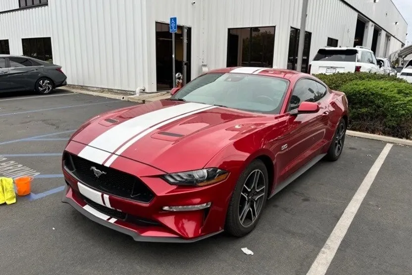 2022 Ford Mustang GT photo 1