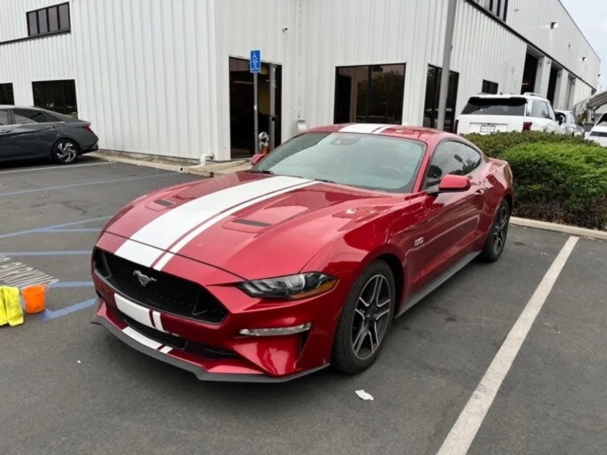 2022 Ford Mustang GT photo 1