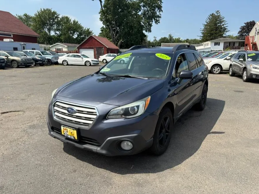 2015 Subaru Outback Premium photo 1