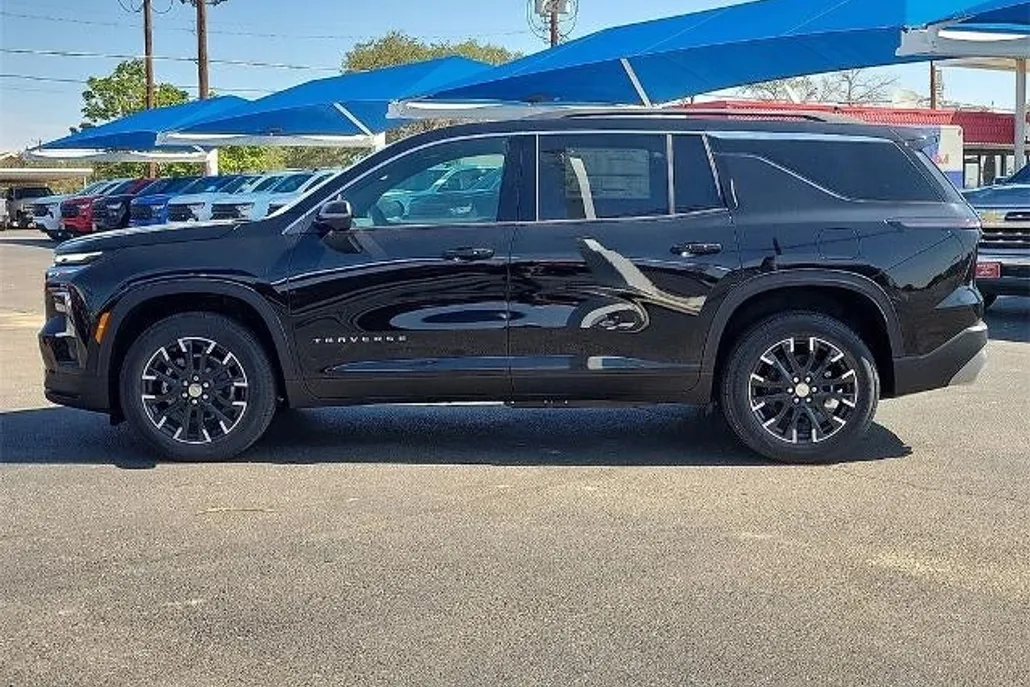 2026 Chevrolet Traverse photo 1