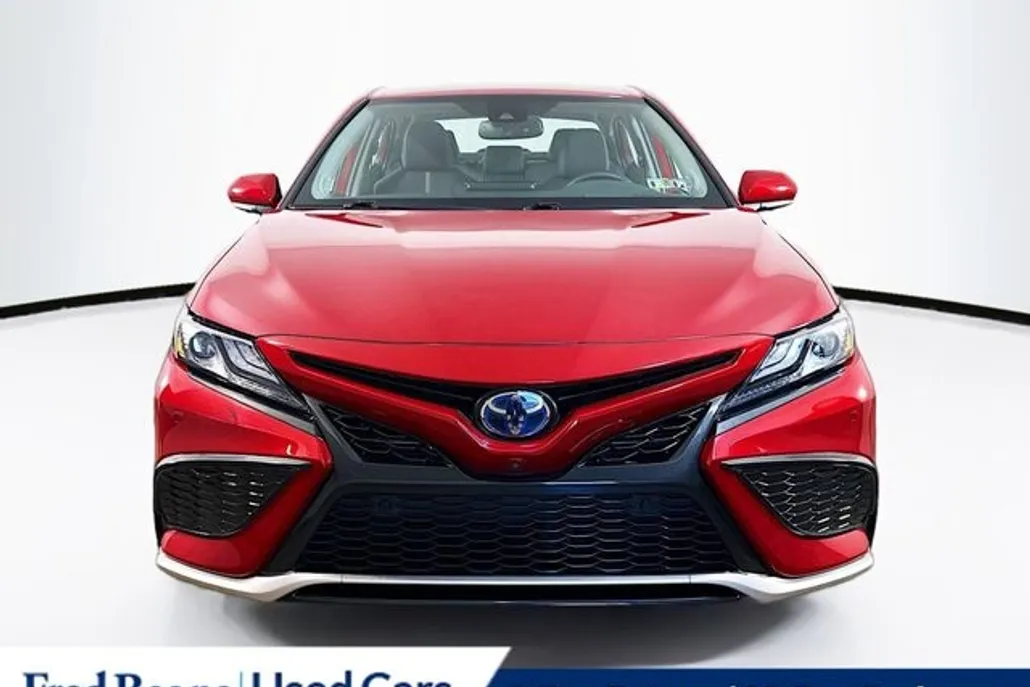 2023 Toyota Camry Hybrid XSE photo 1