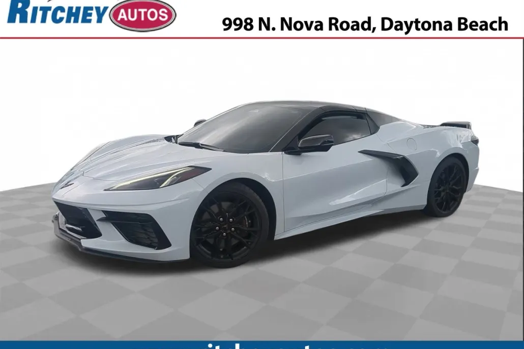 2024 Chevrolet Corvette 2LT Convertible photo 1