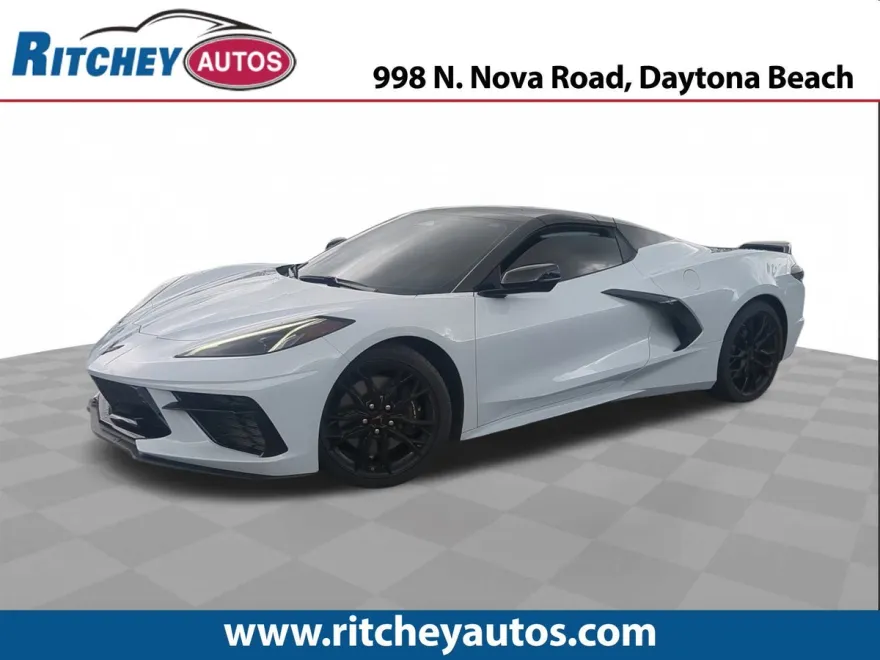 2024 Chevrolet Corvette 2LT Convertible photo 1