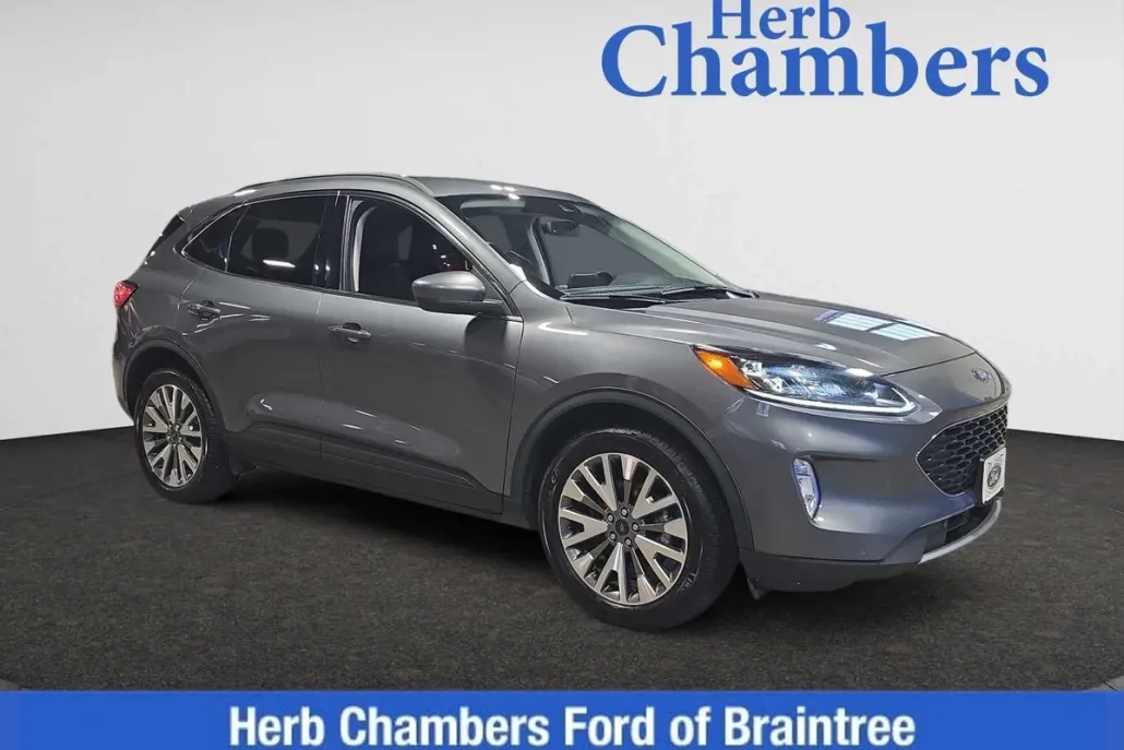 2022 Ford Escape Titanium photo 1