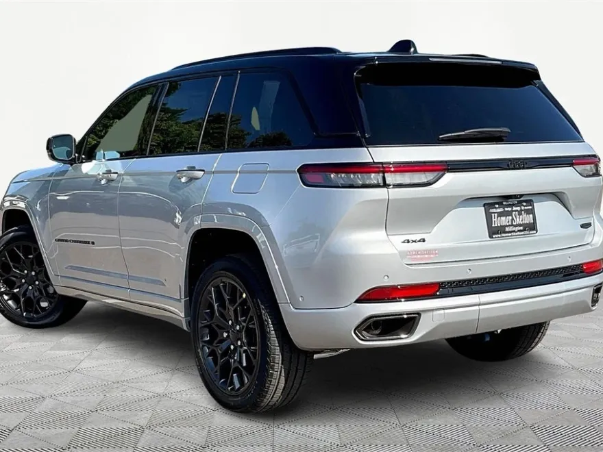 2025 Jeep Grand Cherokee Summit photo 1