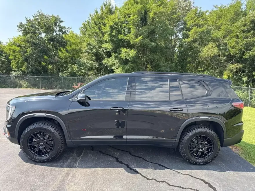 2025 Gmc Acadia AT4 photo 1