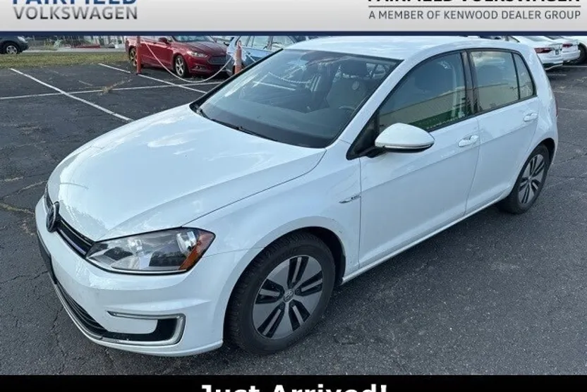 2016 Volkswagen e-Golf SE photo 1