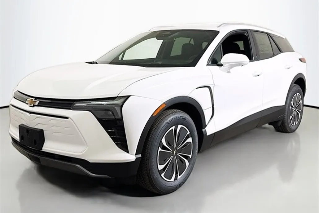 2025 Chevrolet Blazer EV photo 1