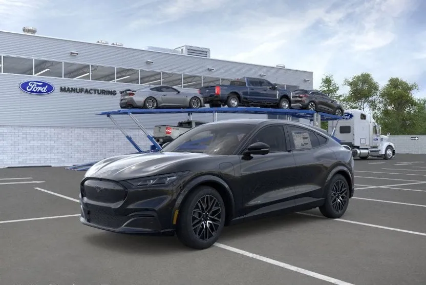 2025 Ford Mustang Mach-E Premium photo 1