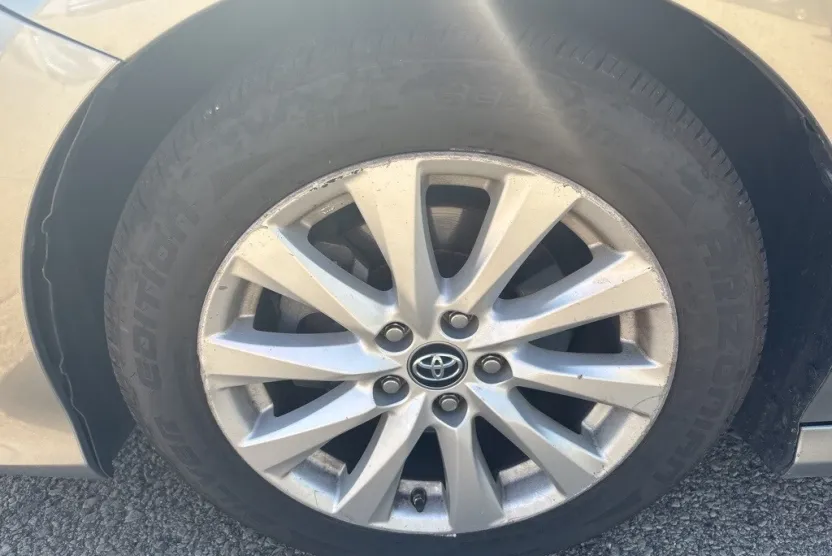 2018 Toyota Camry L photo 1