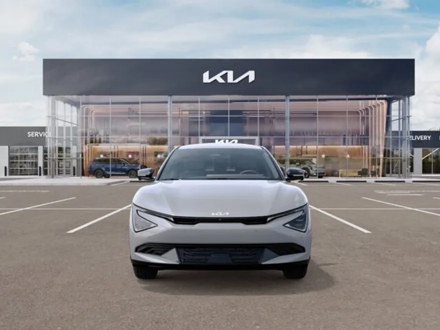 2025 Kia EV6 Light photo 1