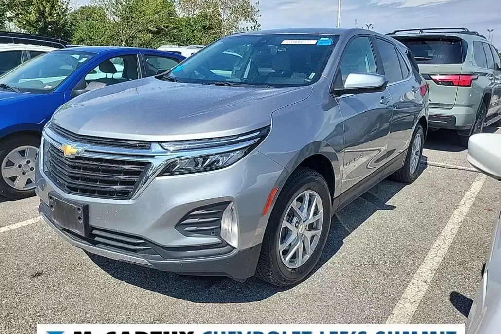 2024 Chevrolet Equinox LT photo 1