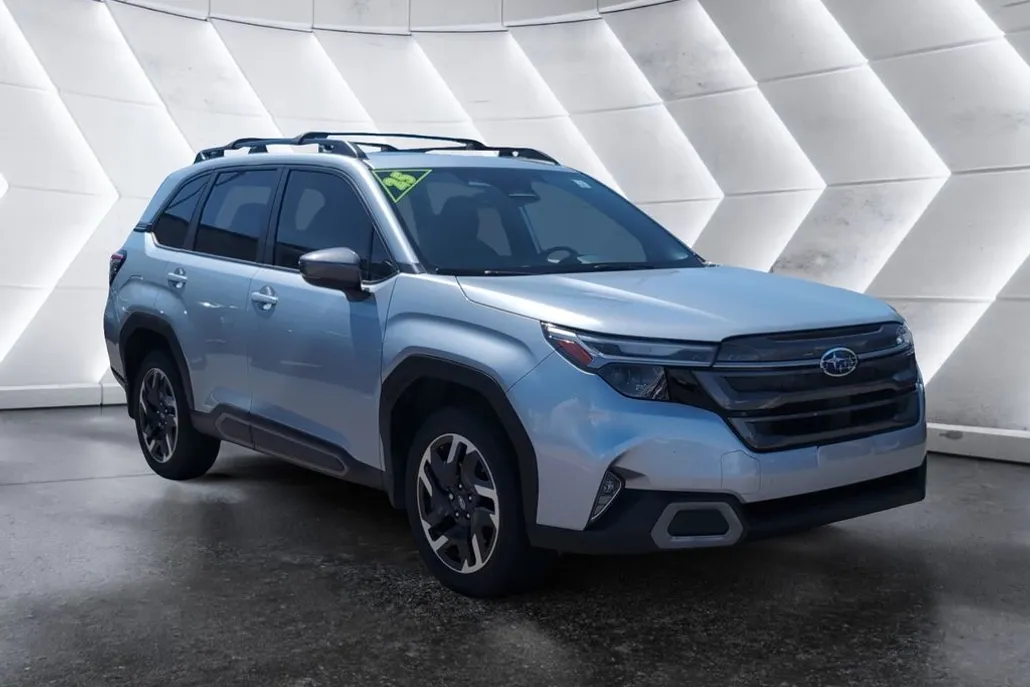2025 Subaru Forester Limited photo 1