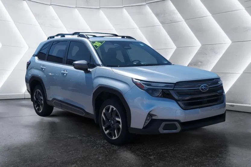 2025 Subaru Forester Limited photo 1