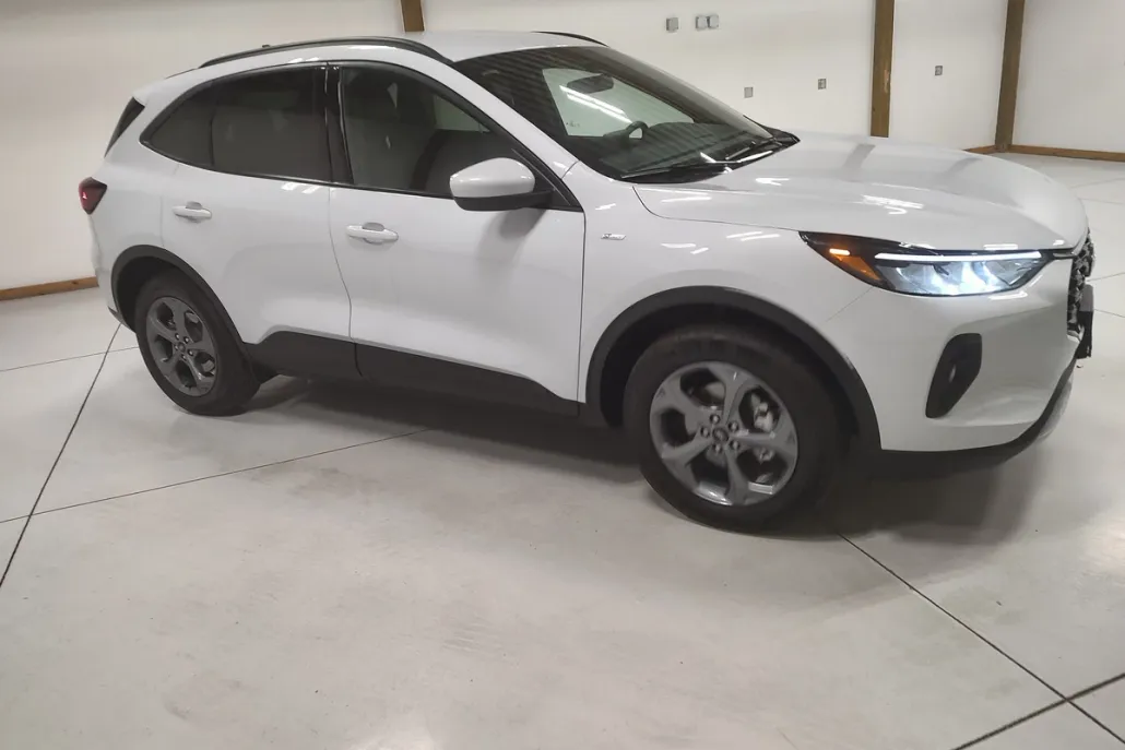 2025 Ford Escape ST-Line Select photo 1