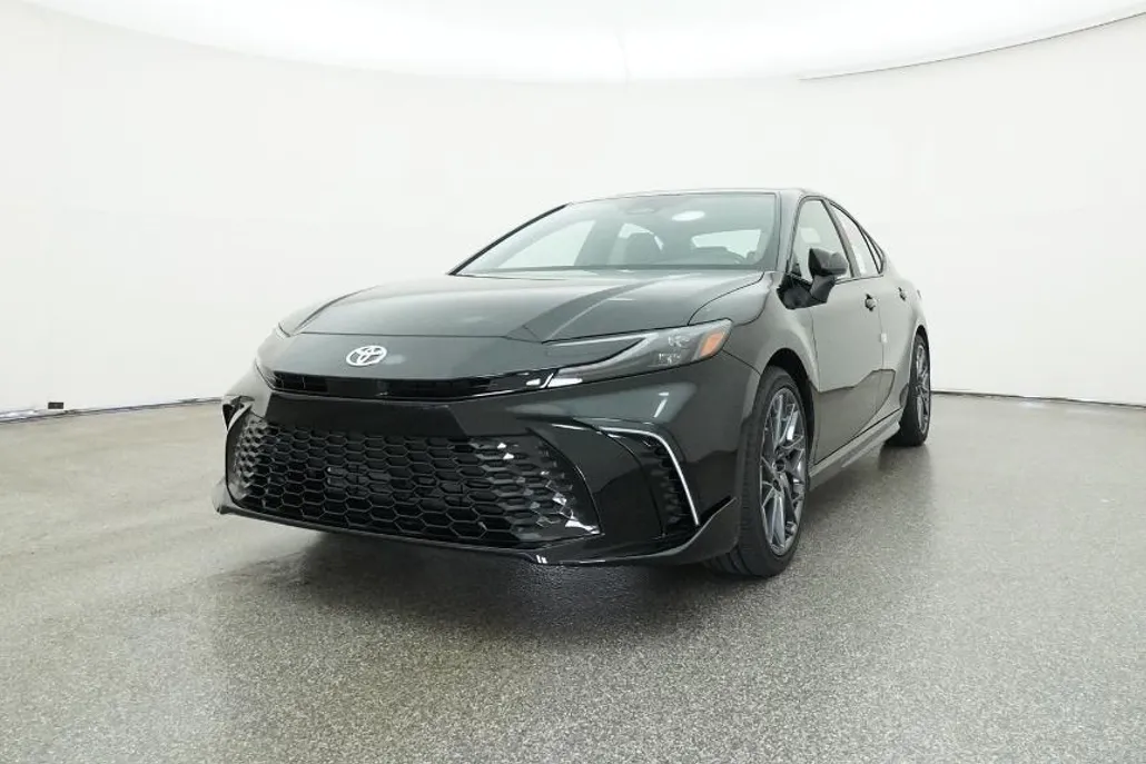 2025 Toyota Camry XSE photo 1