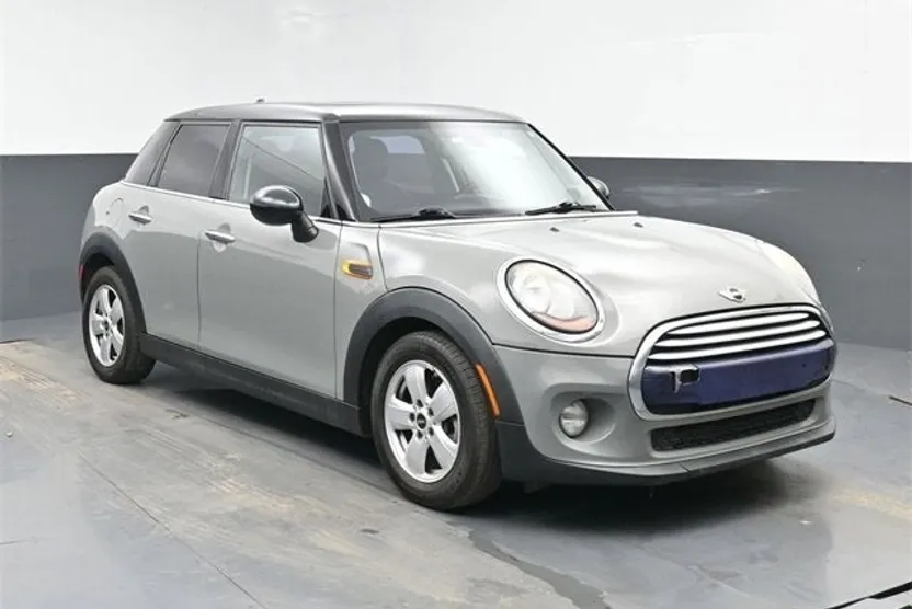 2015 Mini Cooper 4 Door Hardtop photo 1