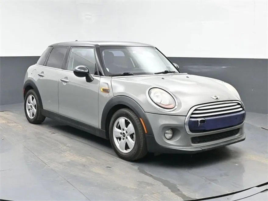 2015 Mini Cooper 4 Door Hardtop photo 1