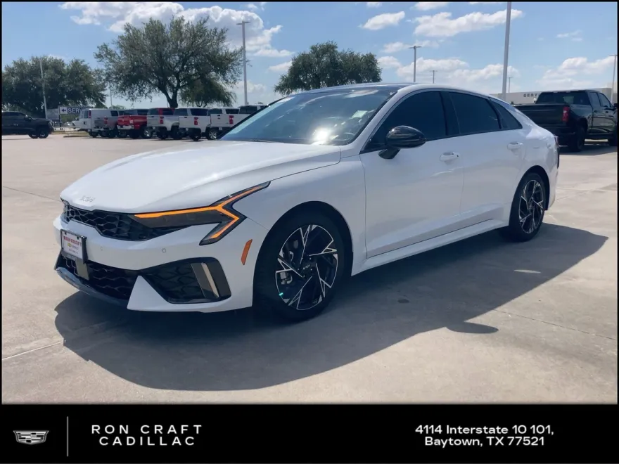 2025 Kia K5 GT-Line photo 1